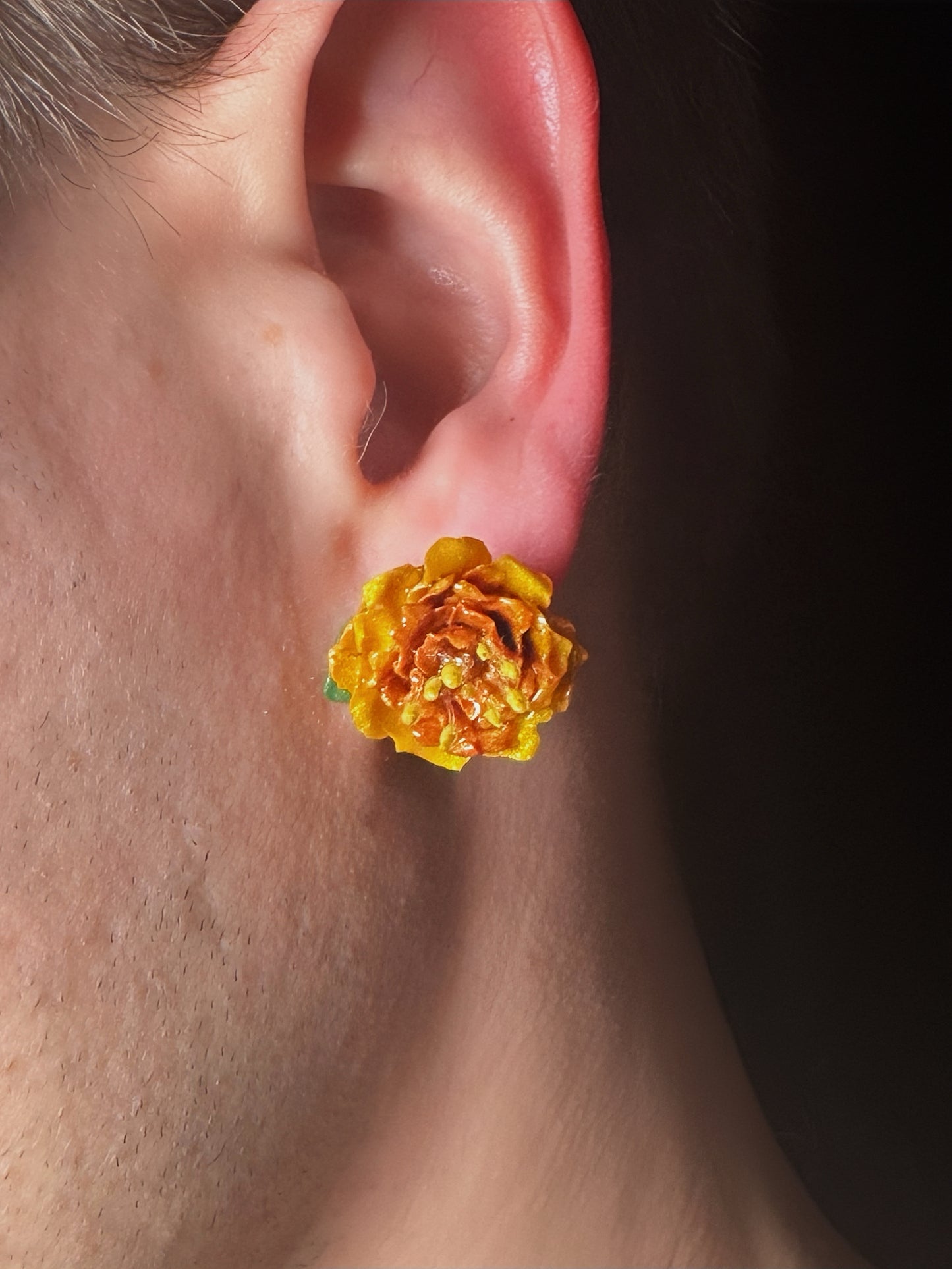 Goldene Tagetes — Ohrringe