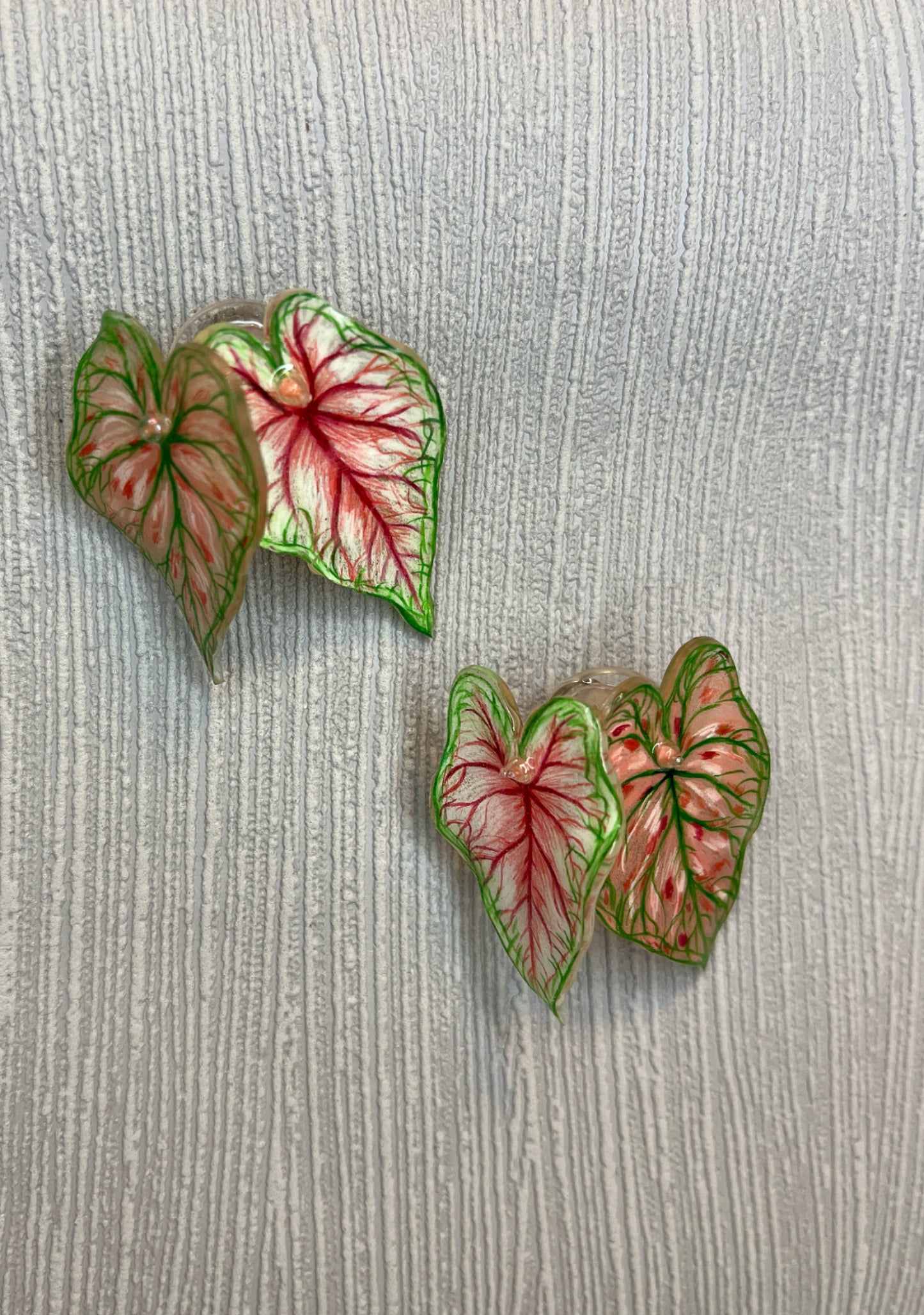 Caladium „Mixblätter“ – Duo-Ohrringe