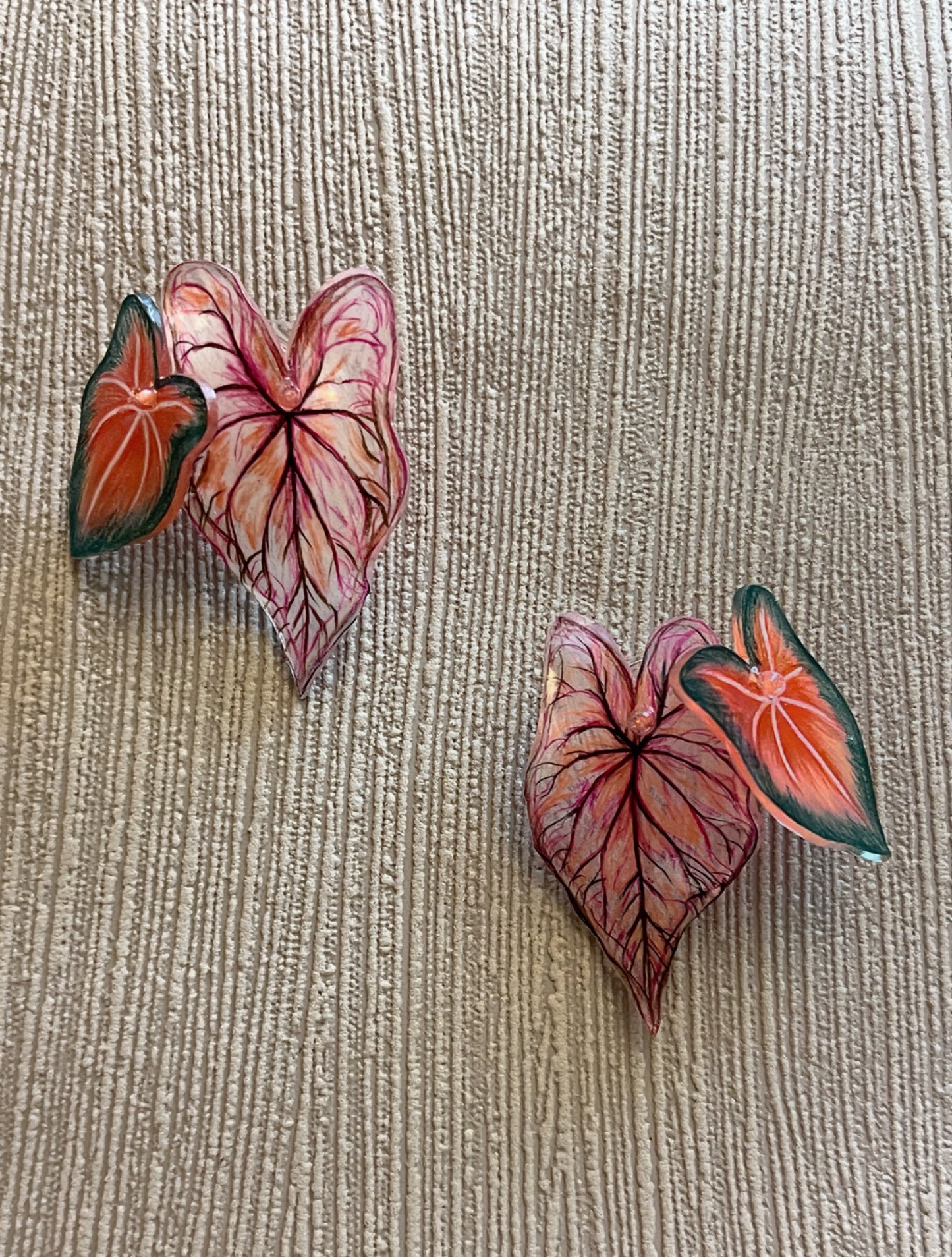 Caladium „Mixblätter“ – Duo-Ohrringe