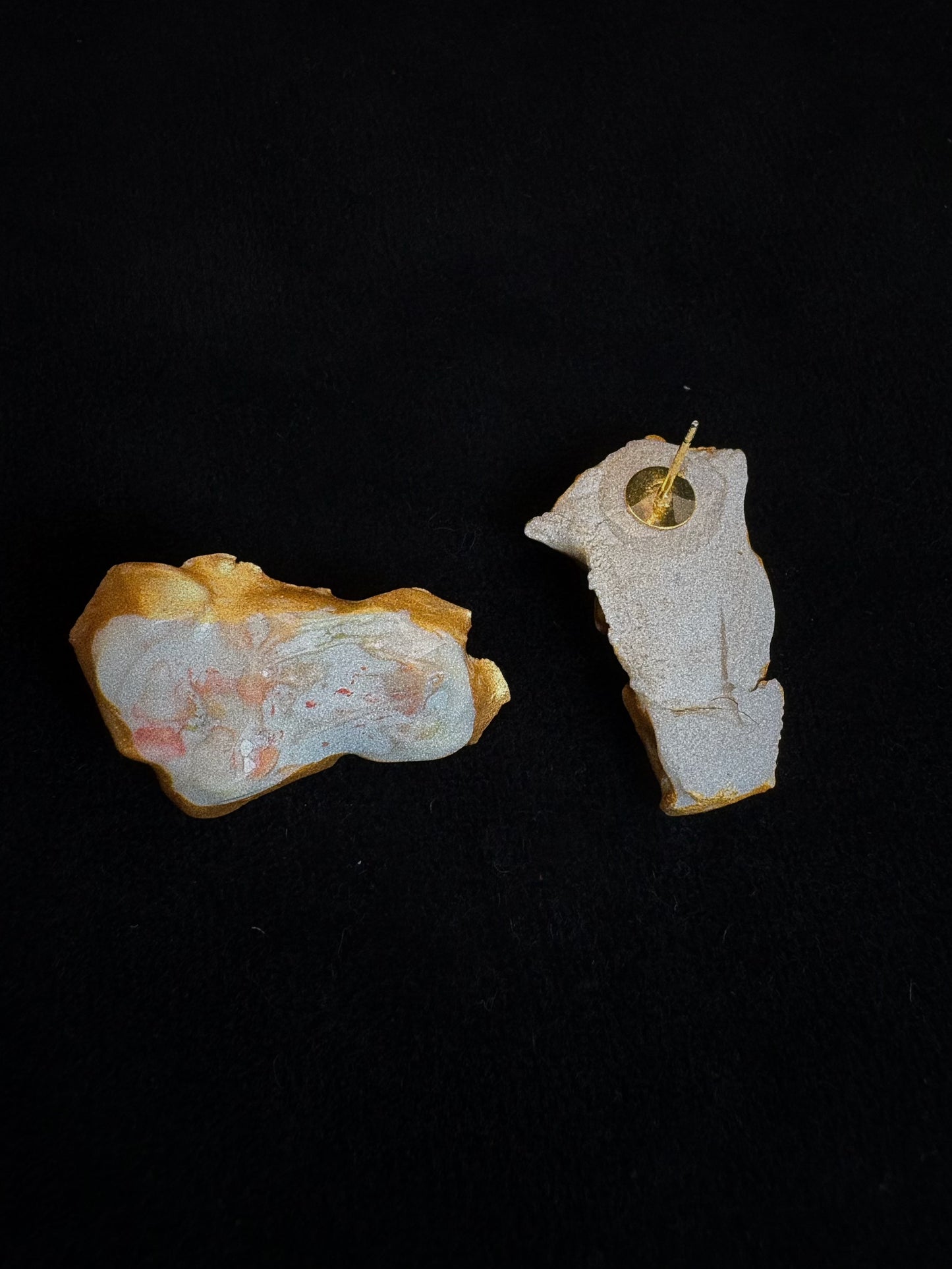 EARTH TONE — “ Nebelblauer Rohstei“