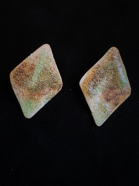 MINERAL GLAZE — “Subsurface Vein“