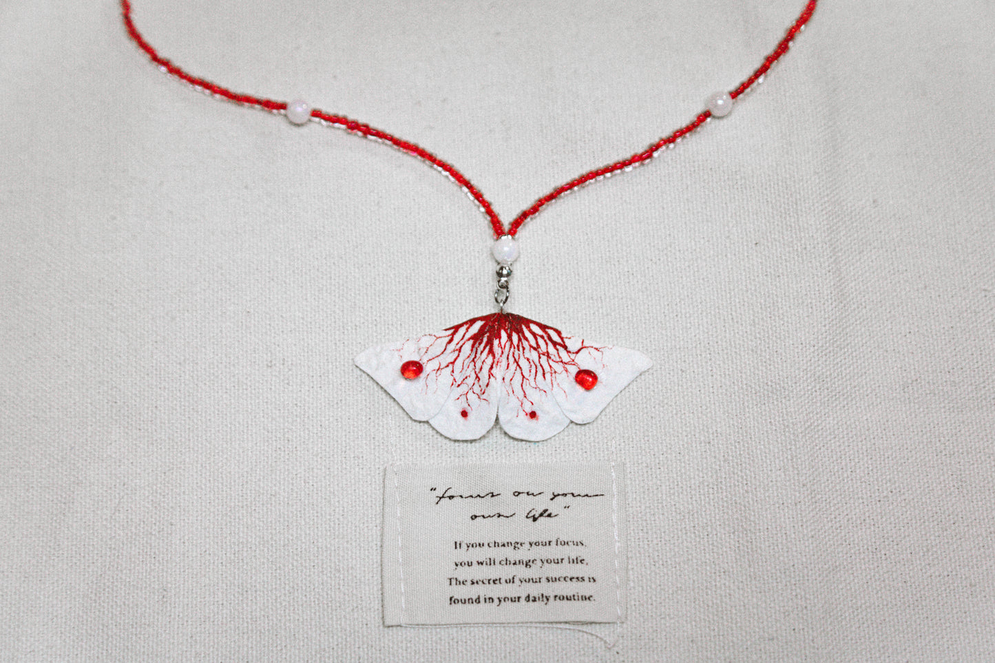 MINISEN – Moth I · Crimson Veins