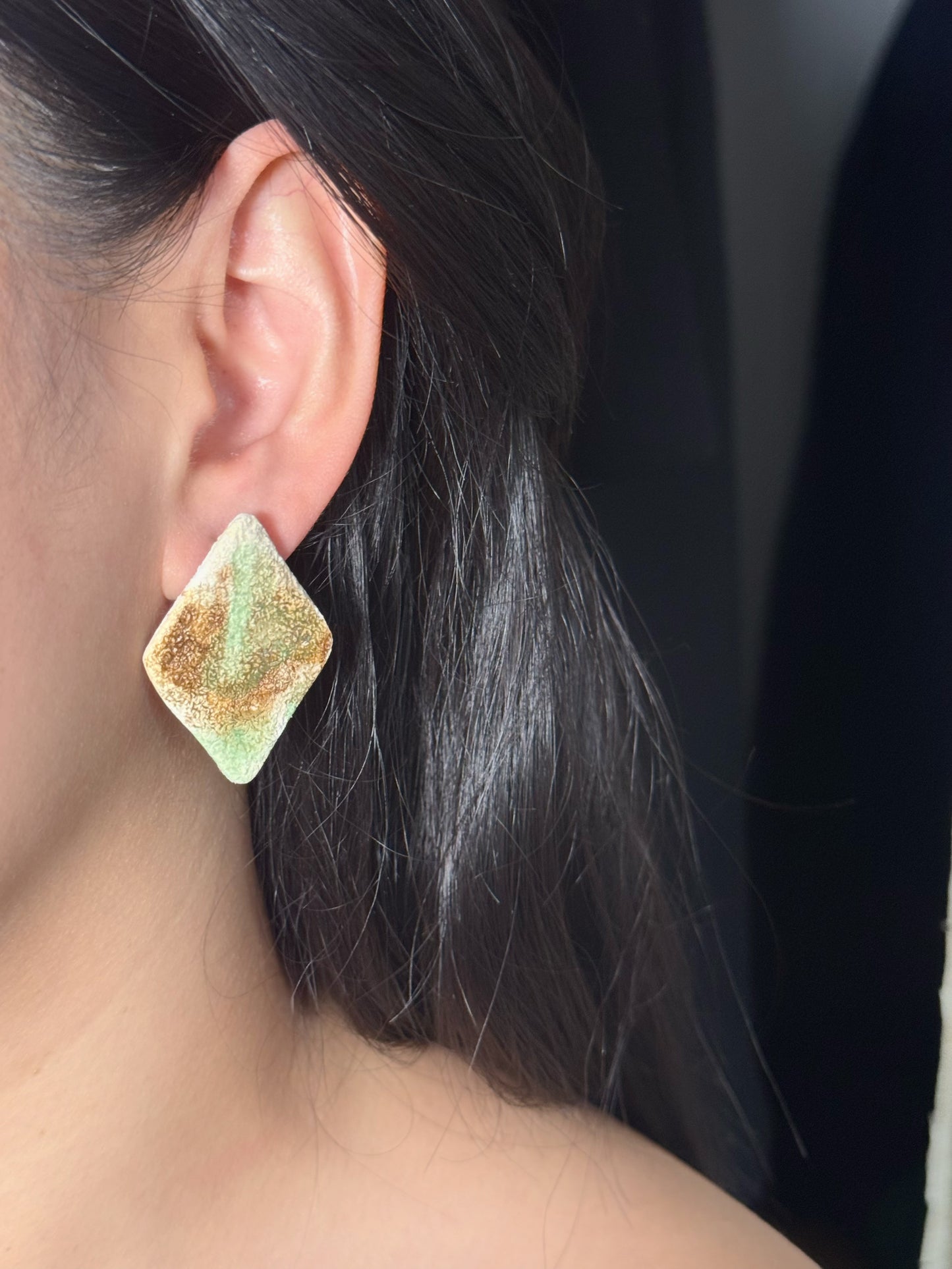 MINERAL GLAZE — “Subsurface Vein“