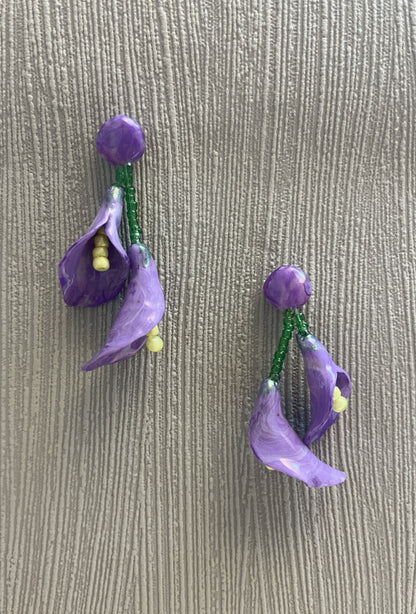 Violette Calla — Ohrringe
