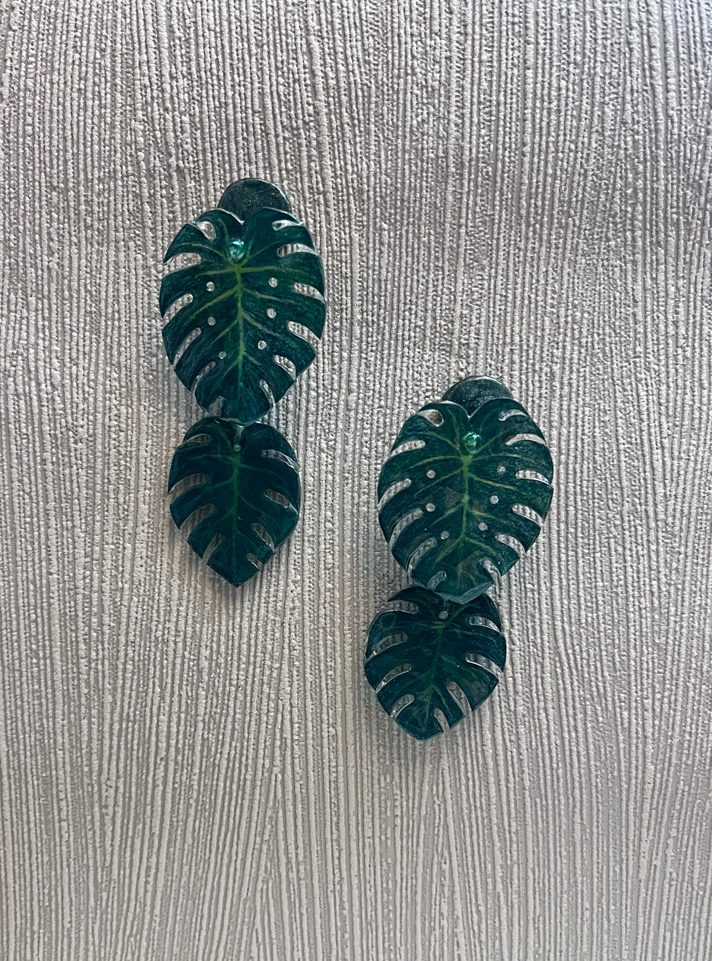 Monstera deliciosa  —Drop Ohrringe