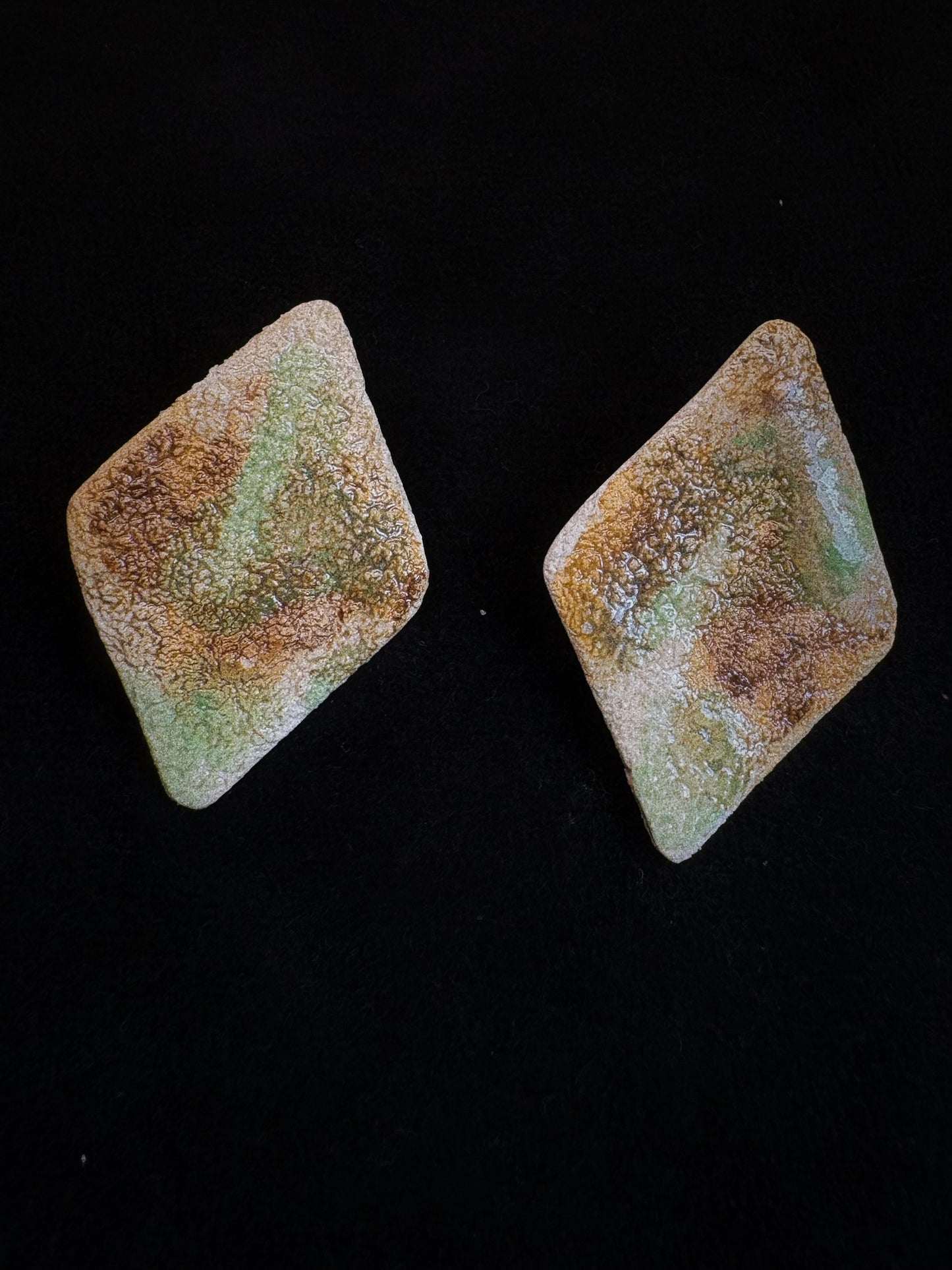 MINERAL GLAZE — “Subsurface Vein“